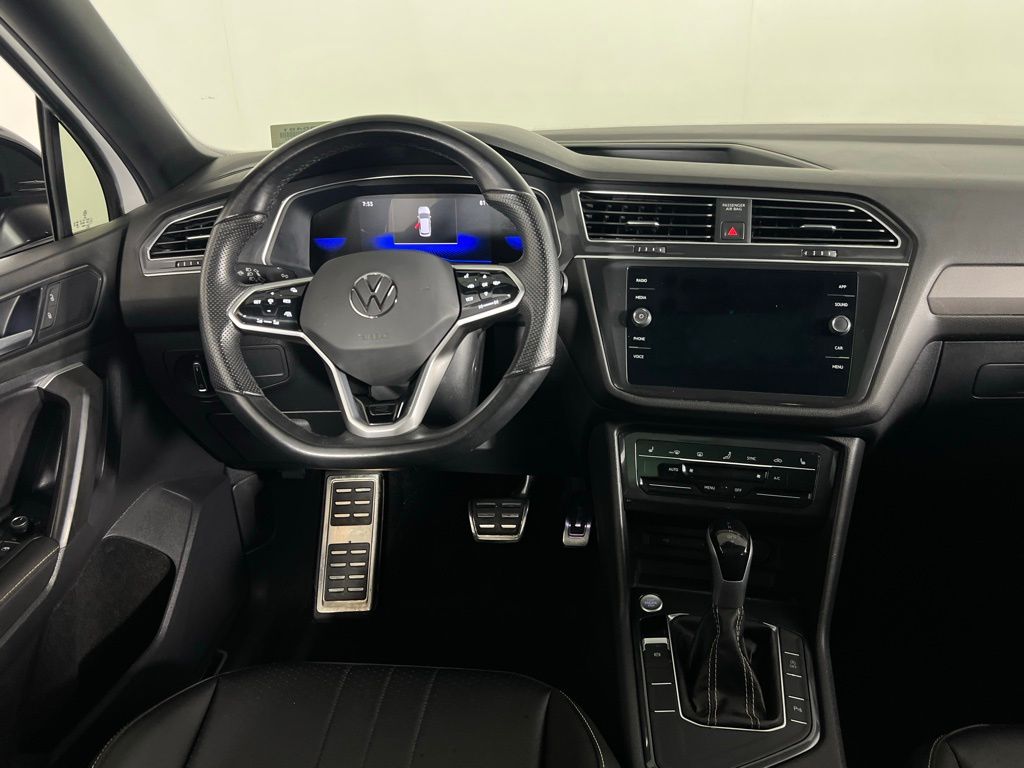 2023 Volkswagen Tiguan SE R-Line Black photo 10