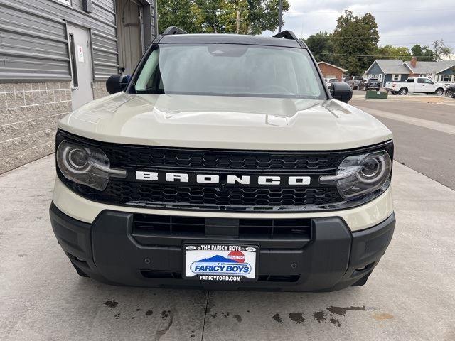 2025 Ford Bronco Sport Outer Banks photo 2