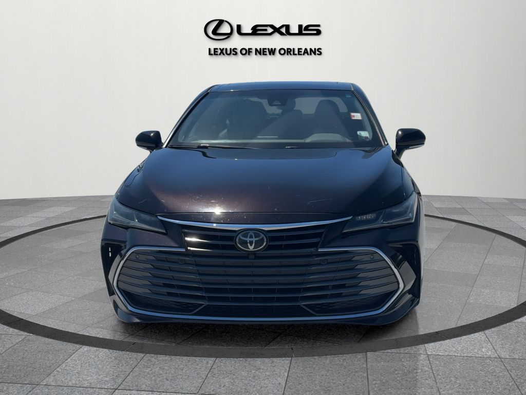 2019 Toyota Avalon Limited photo 2