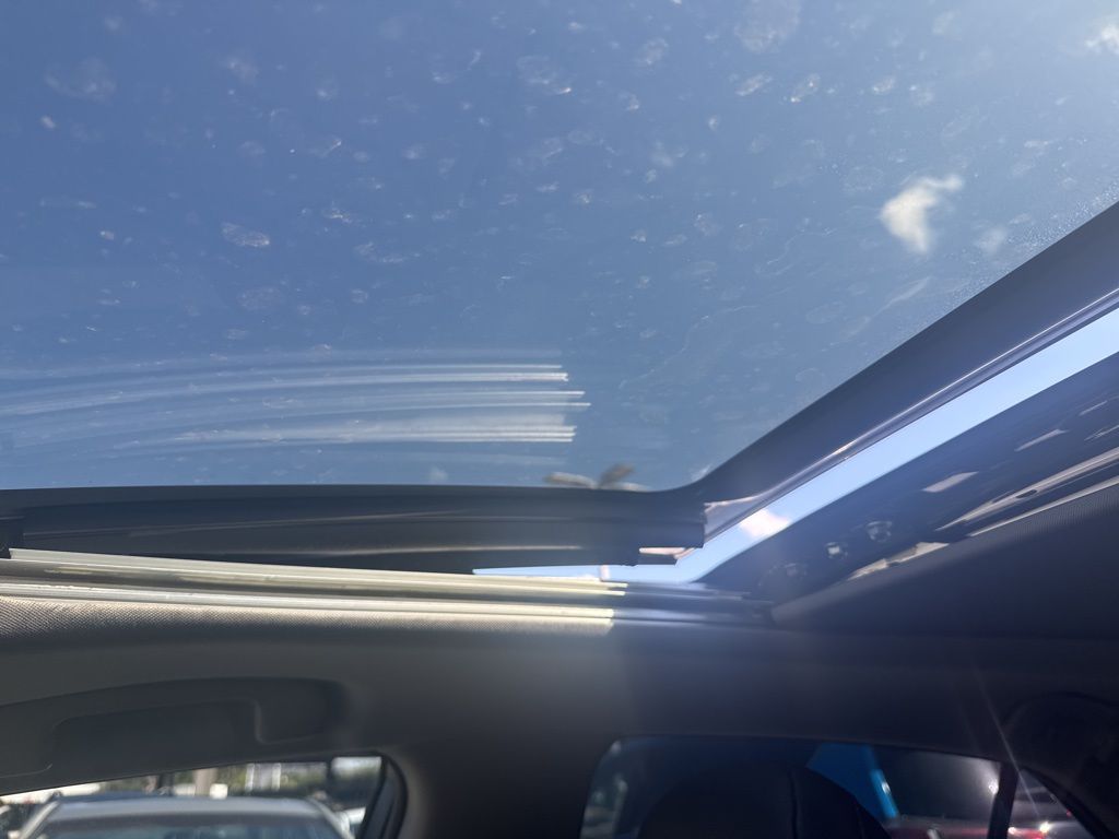 2018 Toyota Camry XLE photo 15