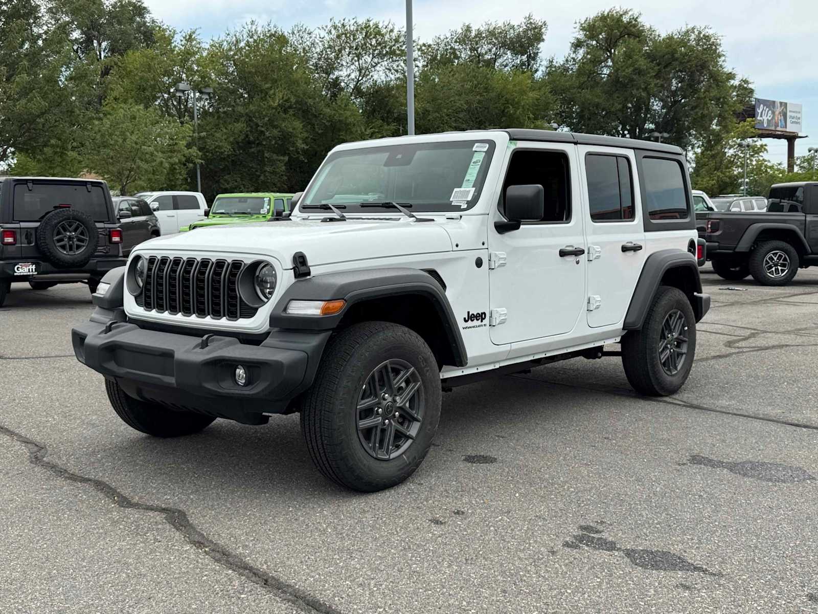 2025 Jeep Wrangler 4-Door Sport S's photo