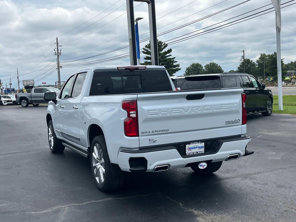 2026 Chevrolet Silverado 1500 High Country photo 4