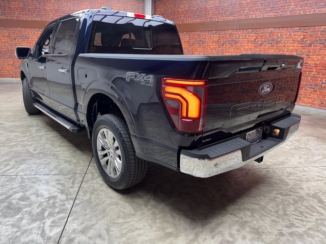 2025 Ford F-150 Lariat photo 3