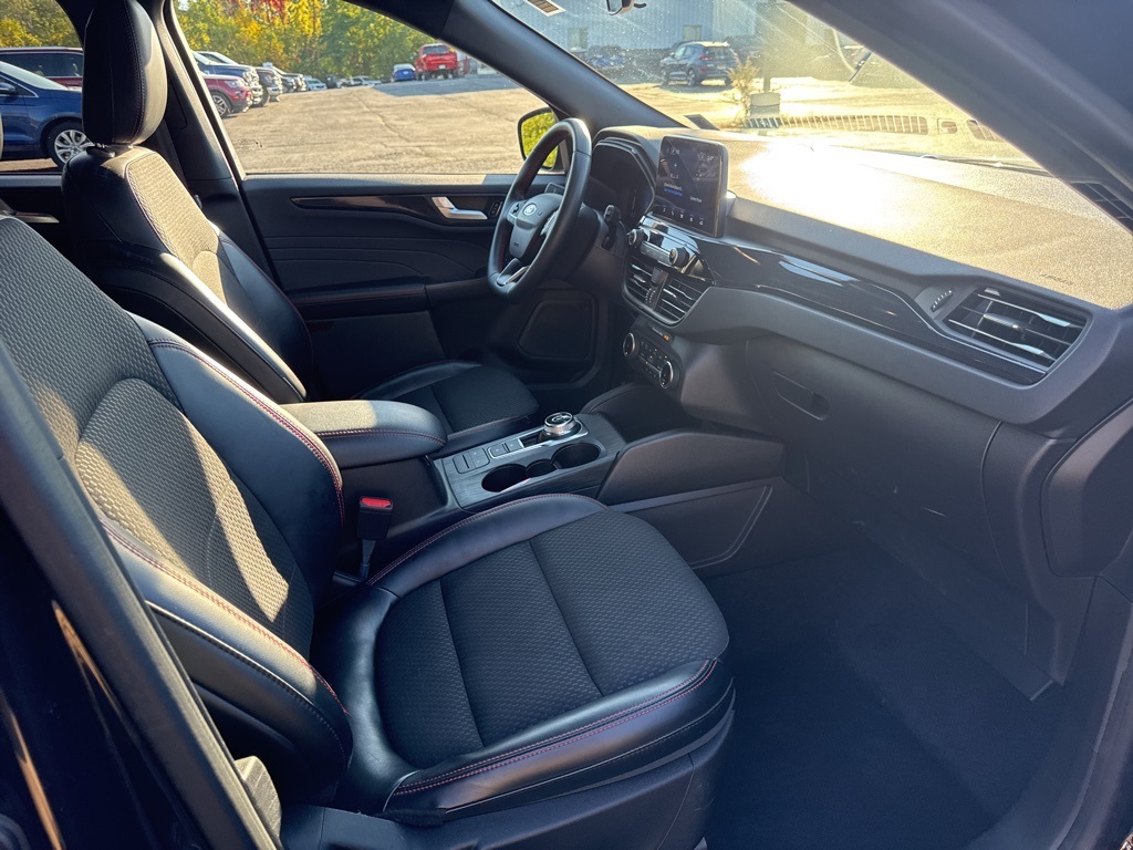 2023 Ford Escape ST-Line Select photo 20