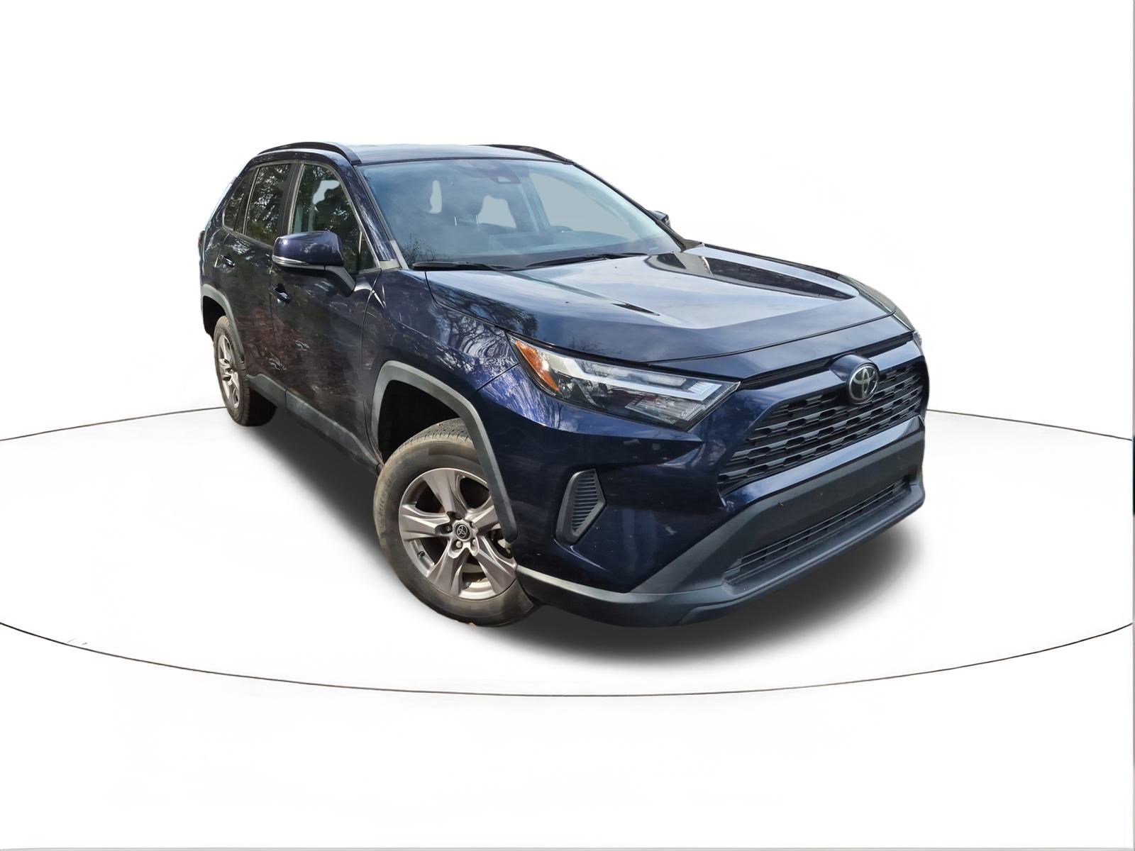 2023 Toyota RAV4 XLE's photo
