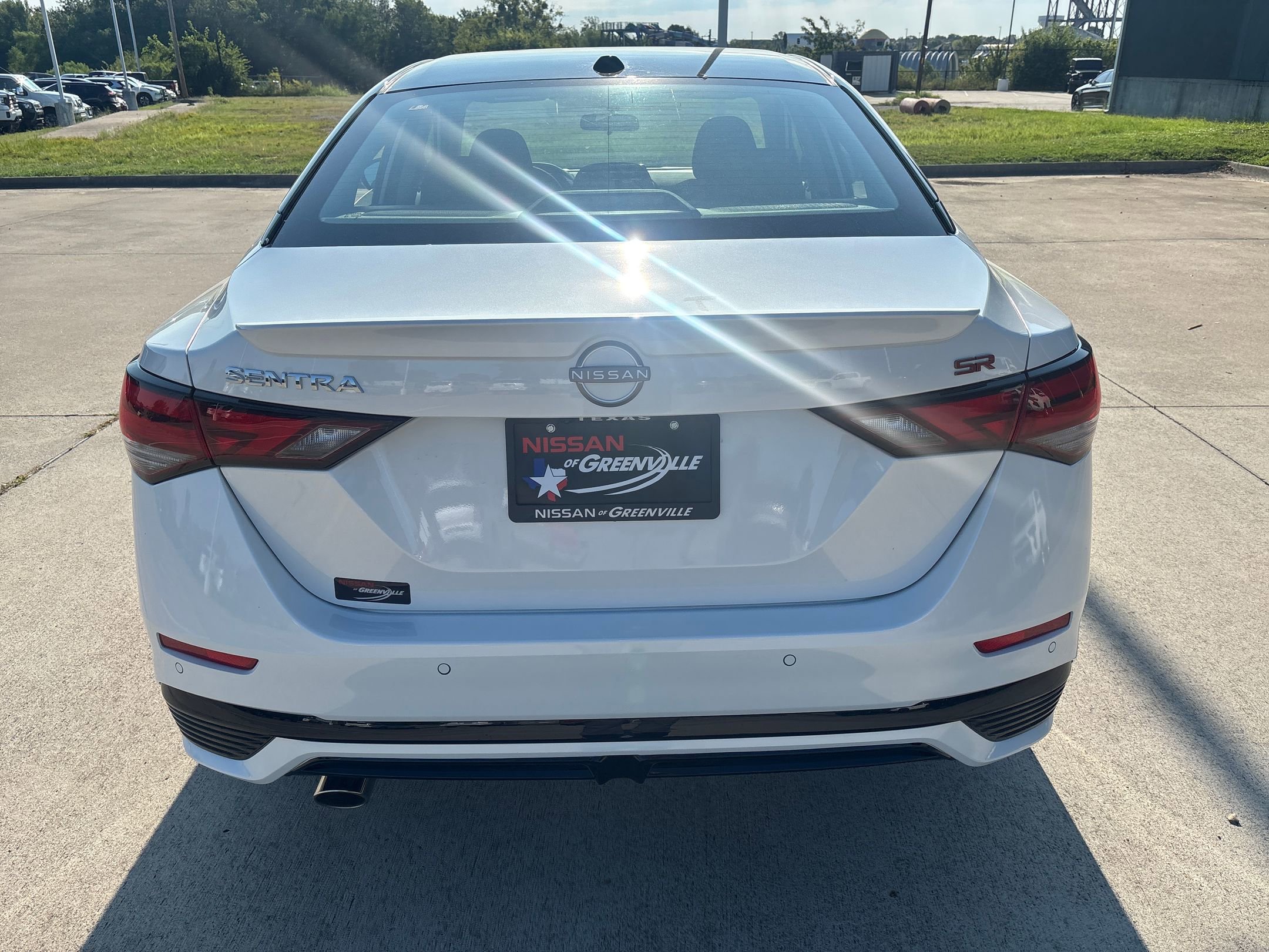 2025 Nissan Sentra SR photo 10