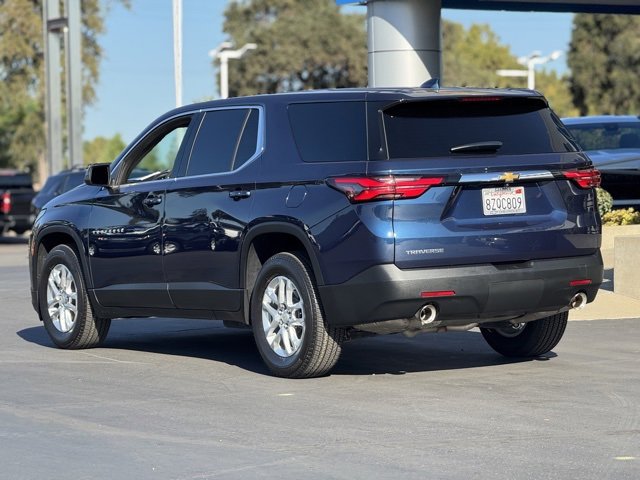 2022 Chevrolet Traverse LS photo 3