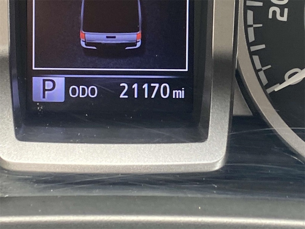 2022 Toyota Tacoma SR5 photo 28