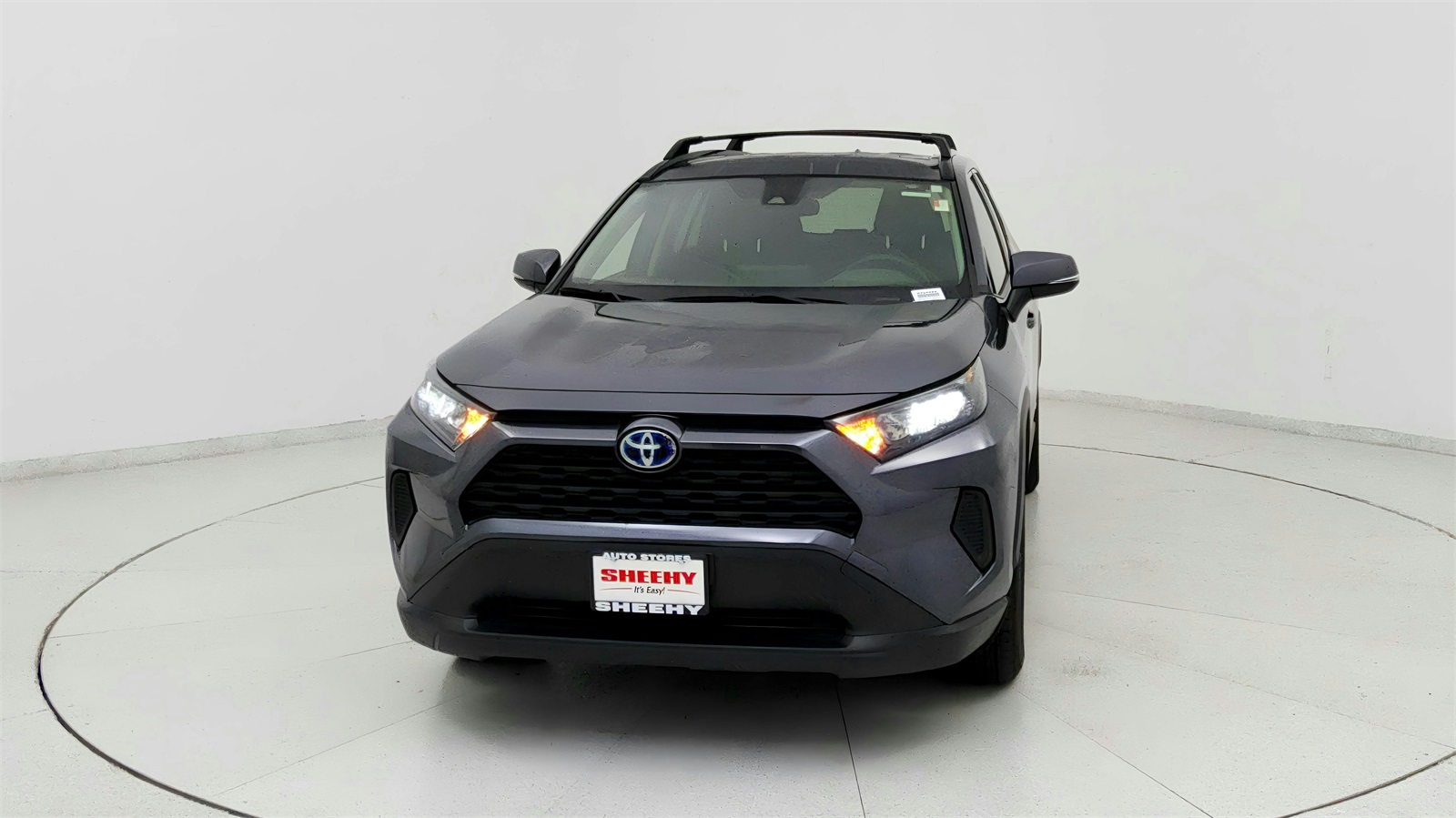 2022 Toyota RAV4 Hybrid LE photo 2