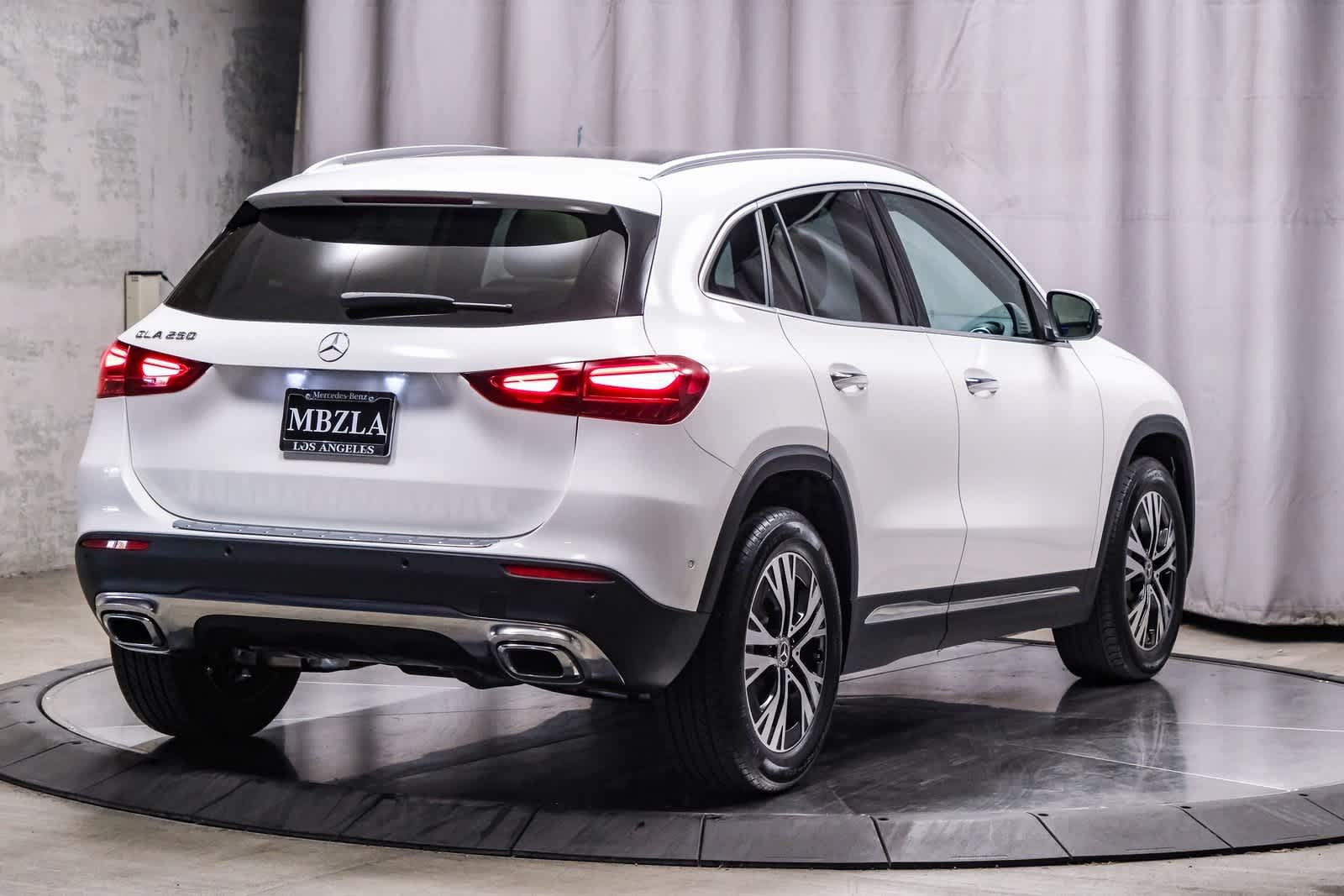 2025 Mercedes Benz GLA 250 photo 8