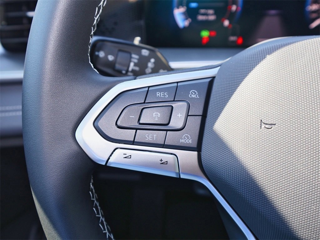 2025 Volkswagen Tiguan SE photo 20