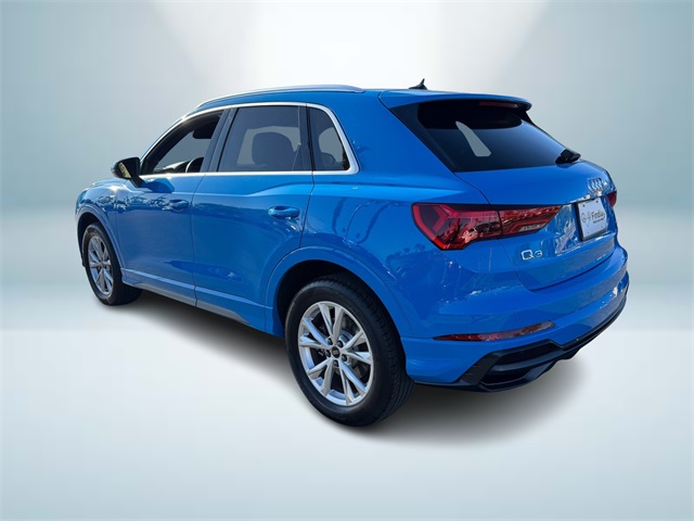 2022 Audi Q3 S line Premium photo 4