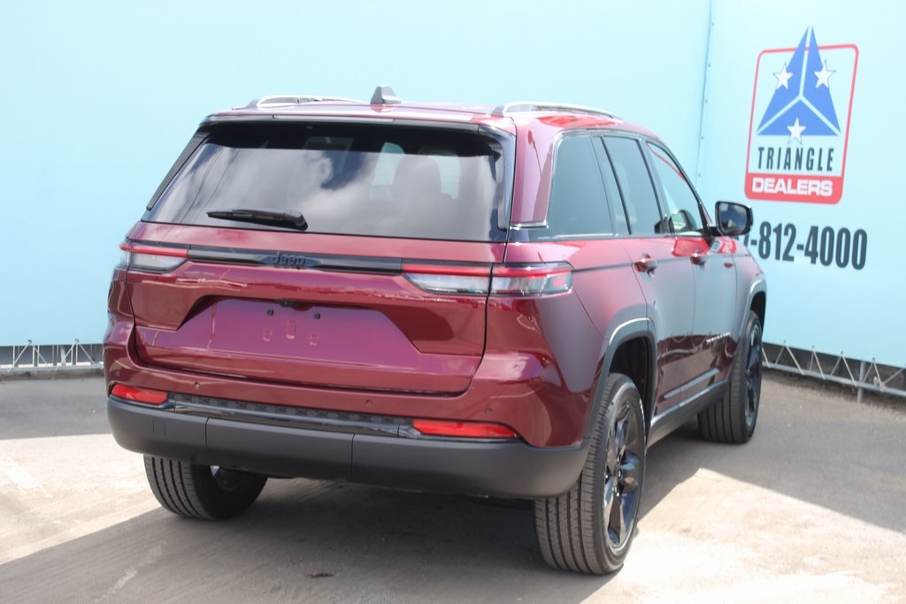 2025 Jeep Grand Cherokee Altitude X photo 3