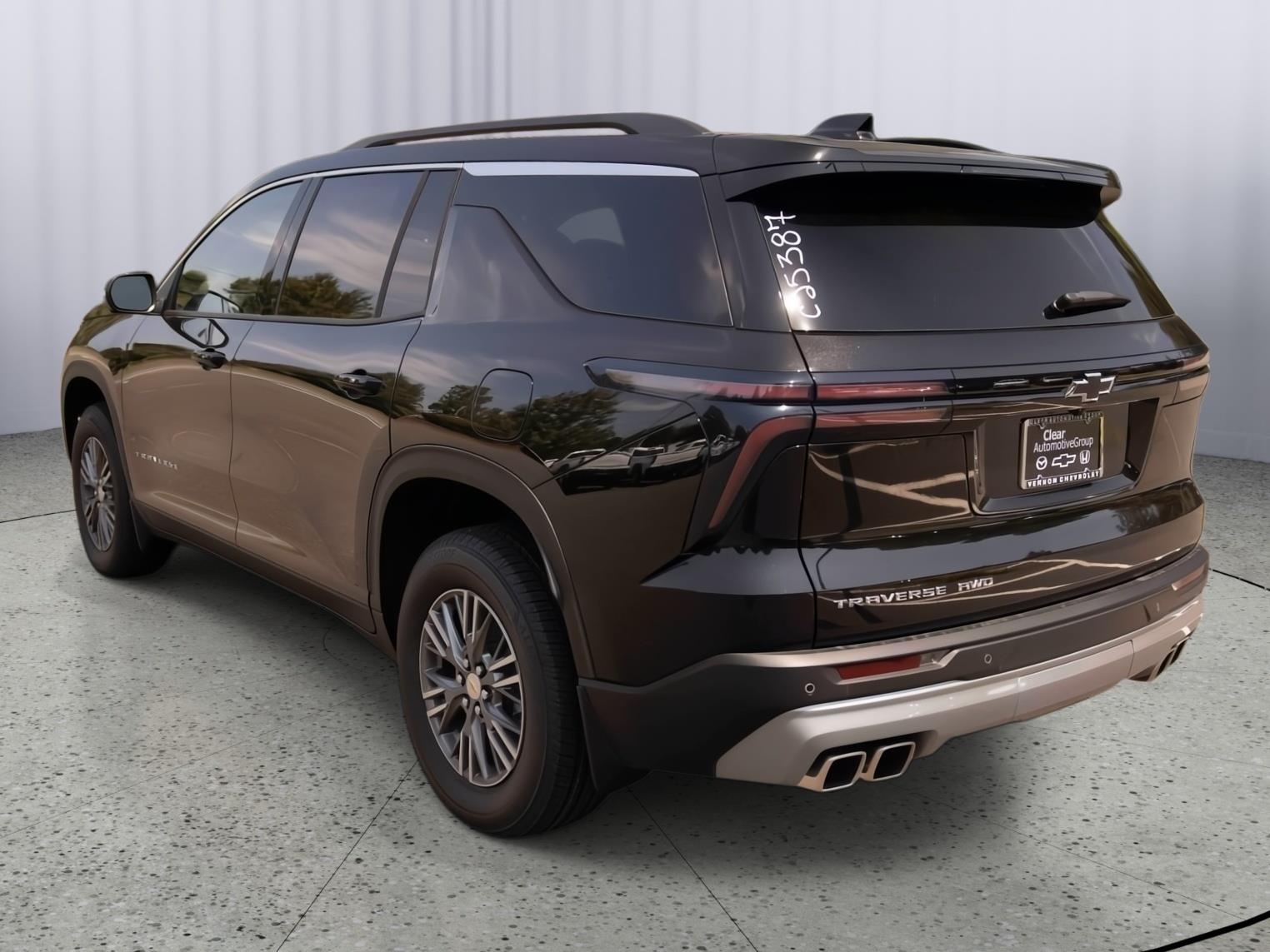 2025 Chevrolet Traverse photo 4