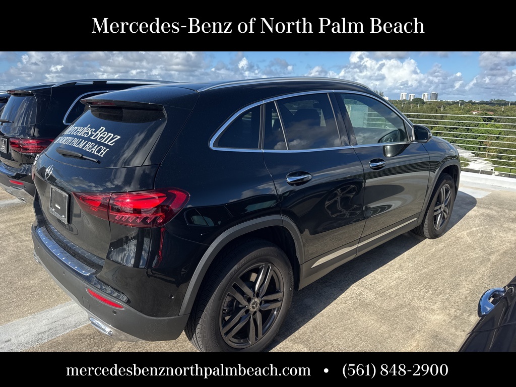 2025 Mercedes Benz GLA 250 photo 3