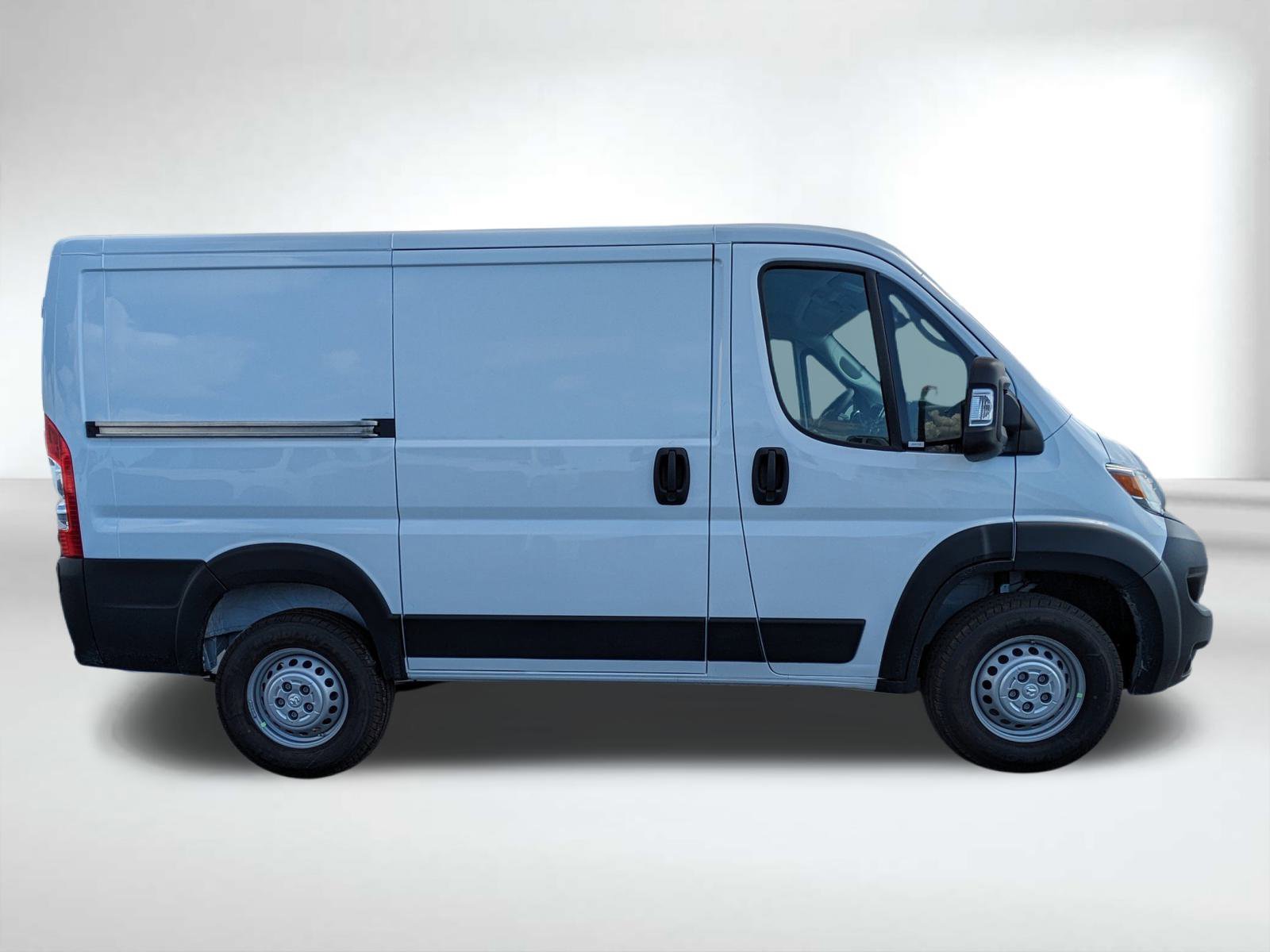 2026 Ram ProMaster 1500 Tradesman 1500 photo 3