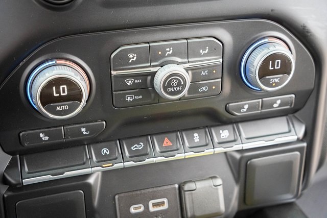 2022 Chevrolet Silverado 1500 RST photo 25