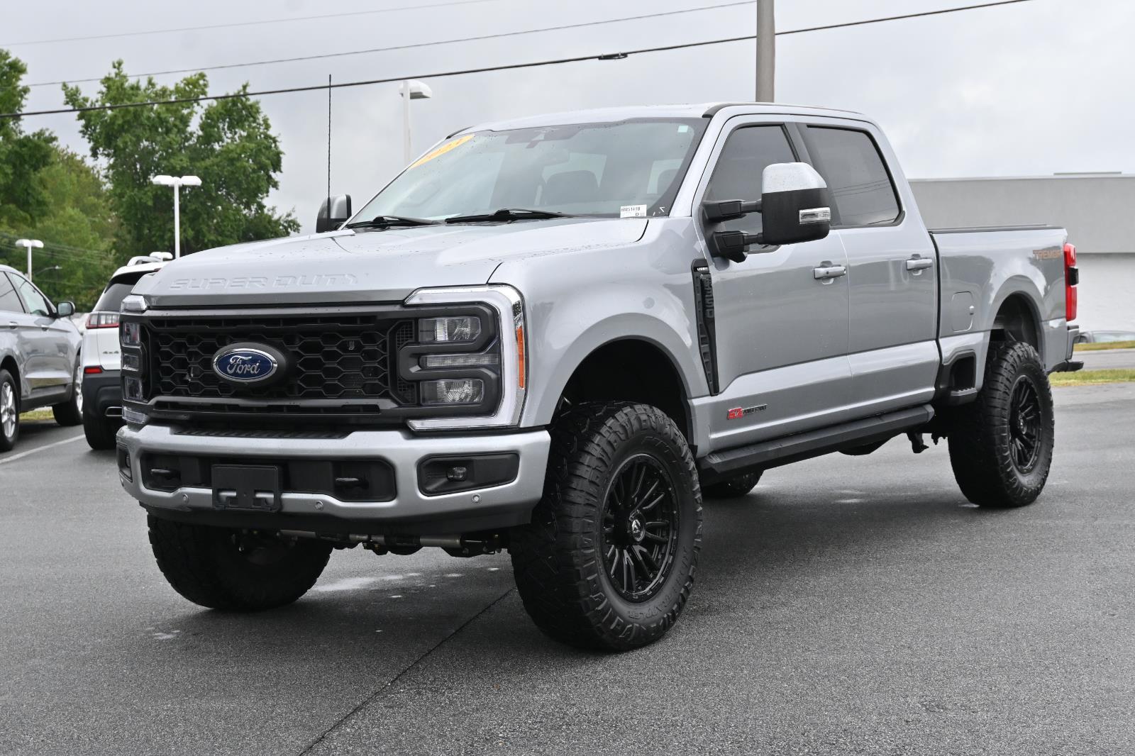 2023 Ford F-350 Lariat photo 3