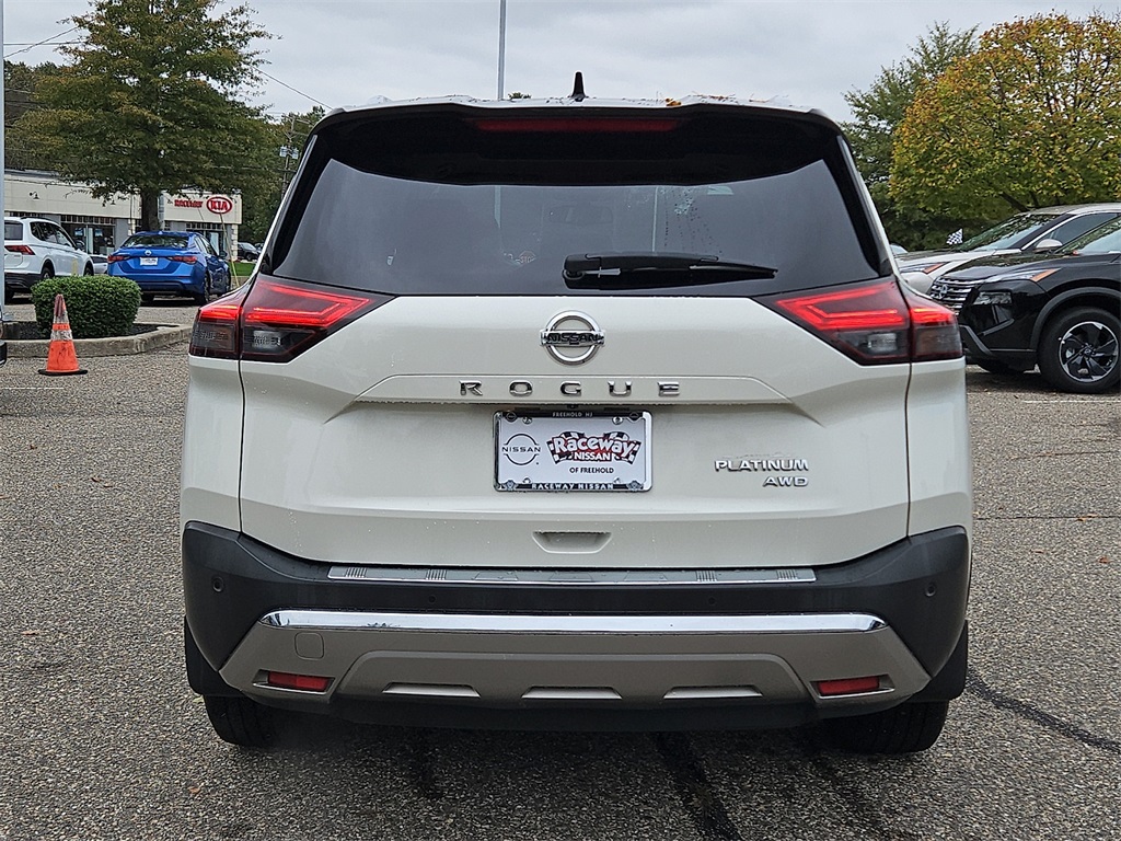 2021 Nissan Rogue Platinum photo 4