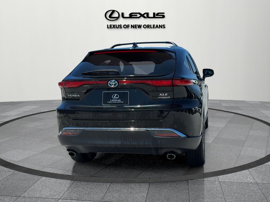 2021 Toyota Venza XLE photo 6