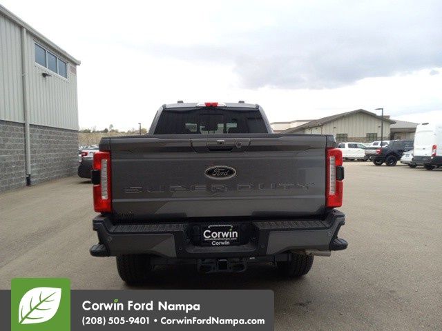 2025 Ford F-350 Lariat photo 4