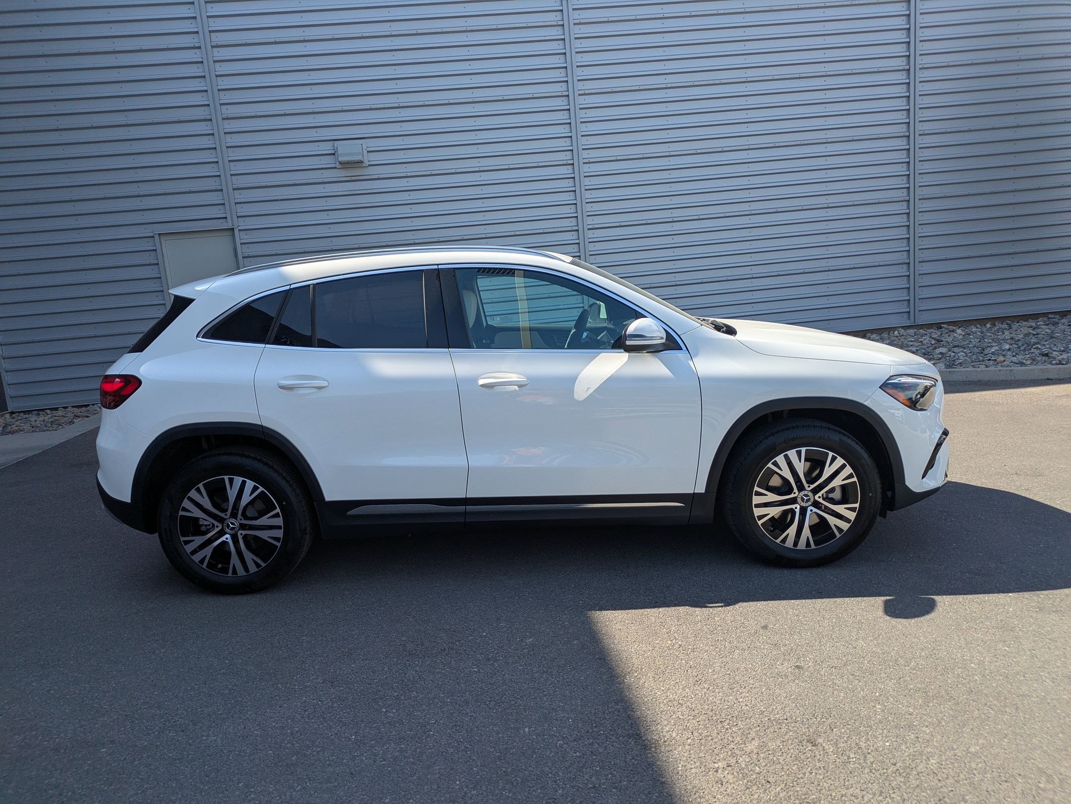 2026 Mercedes Benz GLA 250 4MATIC photo 2