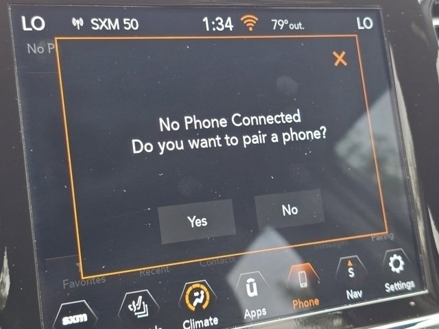 2021 Jeep Grand Cherokee Anniversary Edition photo 5