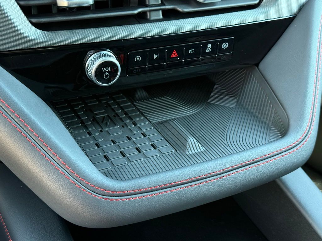 2025 Ford Explorer ST-Line photo 10