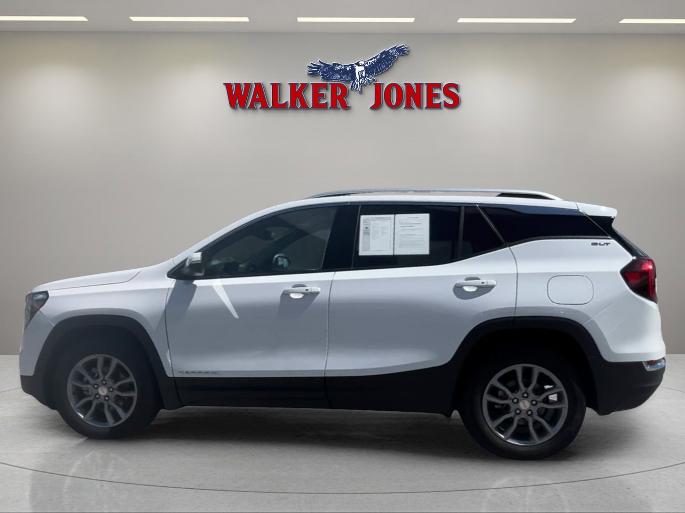 2023 Gmc Terrain SLT photo 2