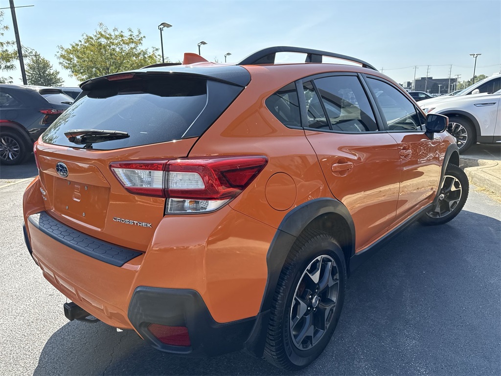 2018 Subaru Crosstrek 2.0i Premium photo 3