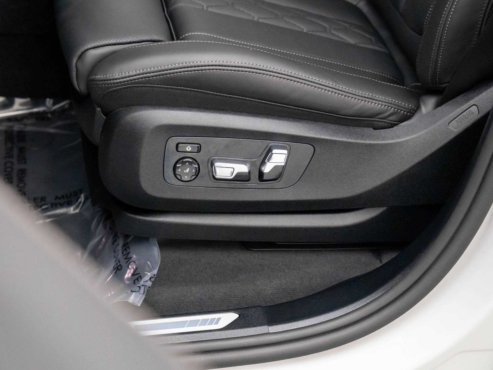 New 2026 Mineral White Metallic BMW M60i image 15