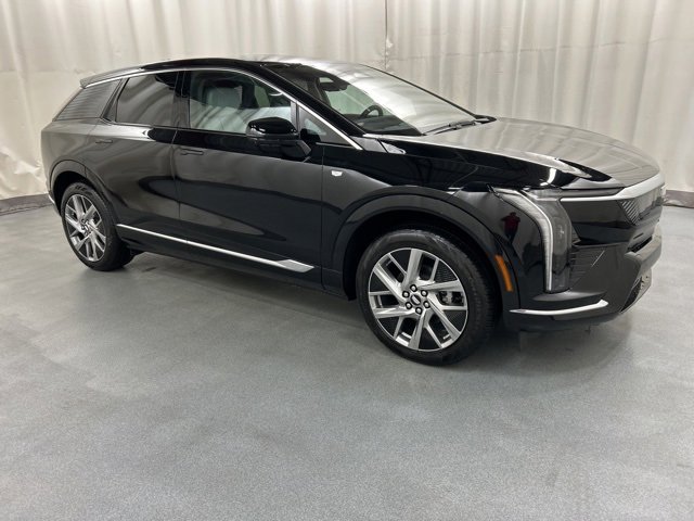 2025 Cadillac OPTIQ Luxury 2's photo