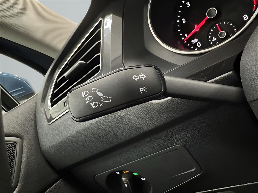 2020 Volkswagen Tiguan SE photo 14