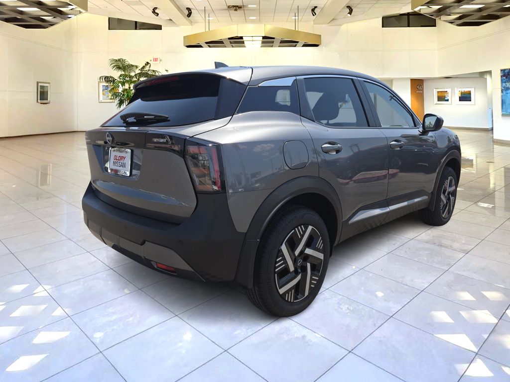 2025 Nissan Kicks SV photo 3