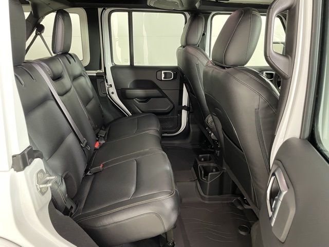 2025 Jeep Wrangler Sahara photo 39