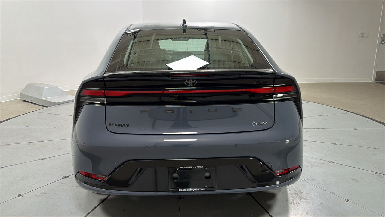 2025 Toyota Prius XLE photo 4