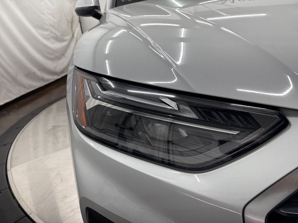 2021 Audi Q5 45 Premium Plus photo 4