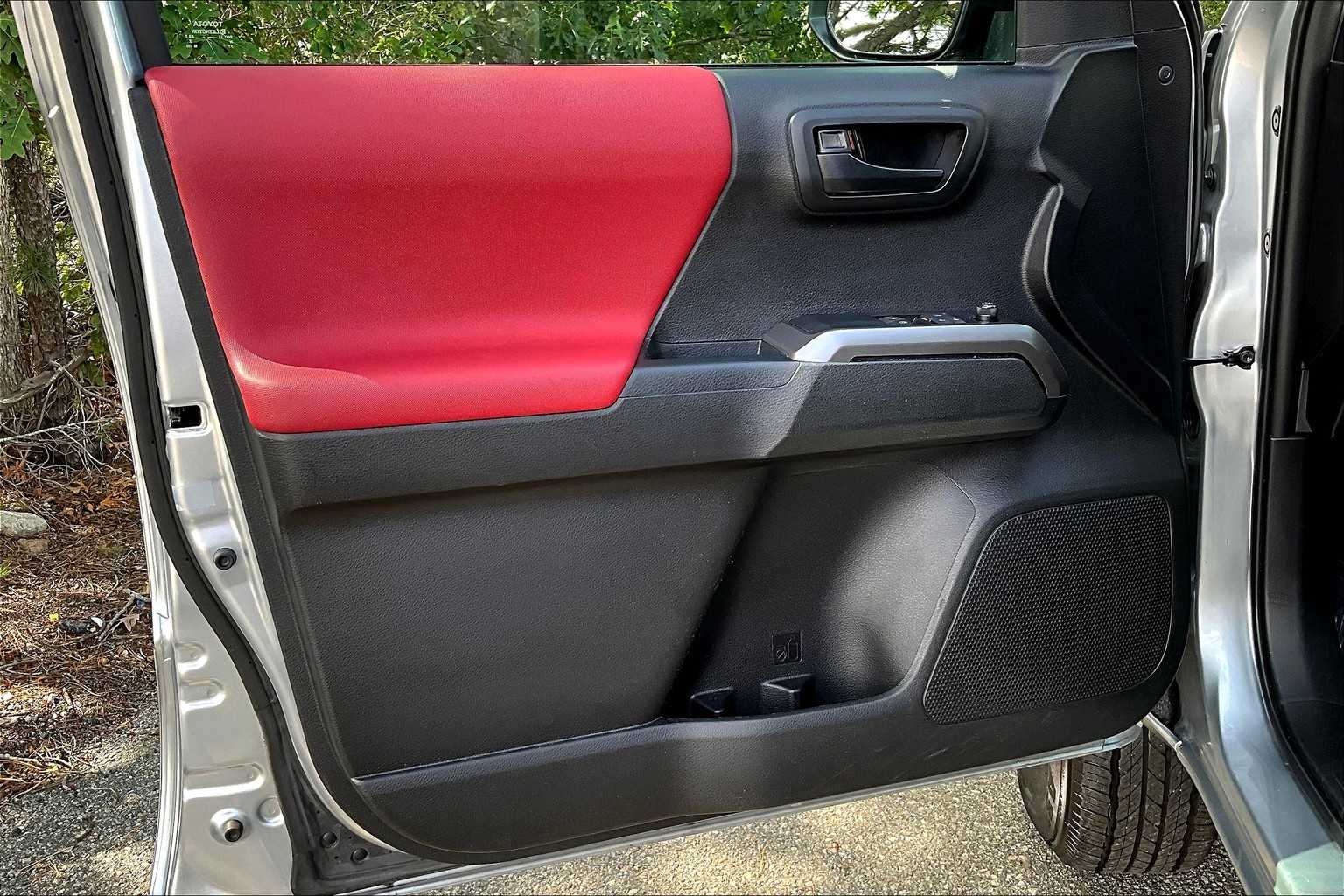 2023 Toyota Tacoma SR5 4x4 Access Cab photo 18