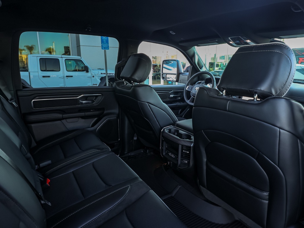 New 2026 Granite Crystal Metallic Clear-Coat Exterior Paint RAM Laramie image 15