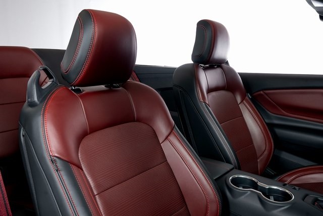 2024 Ford Mustang GT Premium Convertible photo 35