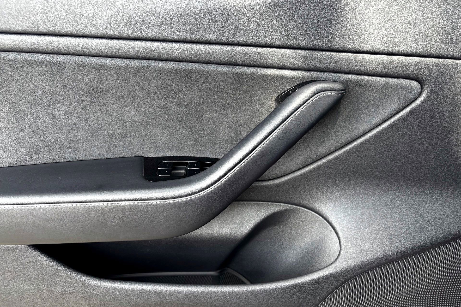 2018 Tesla Model 3 Long Range photo 16