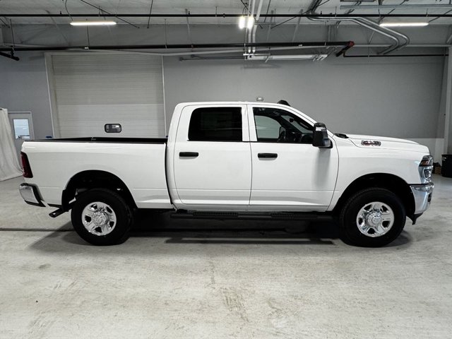 2025 Ram 2500 Tradesman photo 3