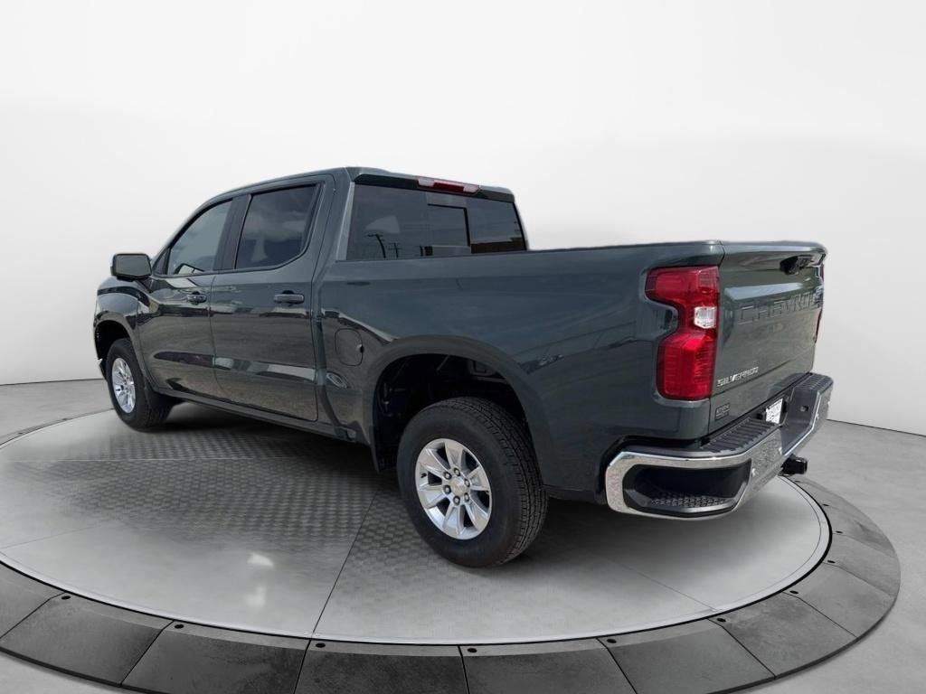 2025 Chevrolet Silverado 1500 LT photo 4