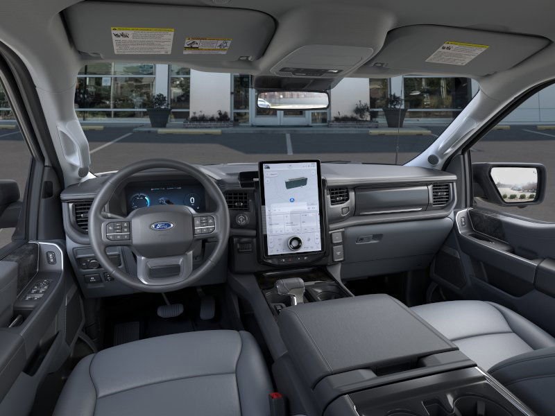 2025 Ford F-150 Lightning photo 9