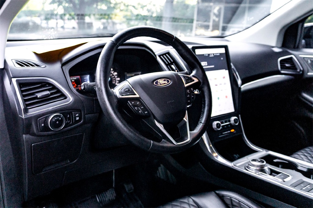 2024 Ford Edge Titanium photo 15