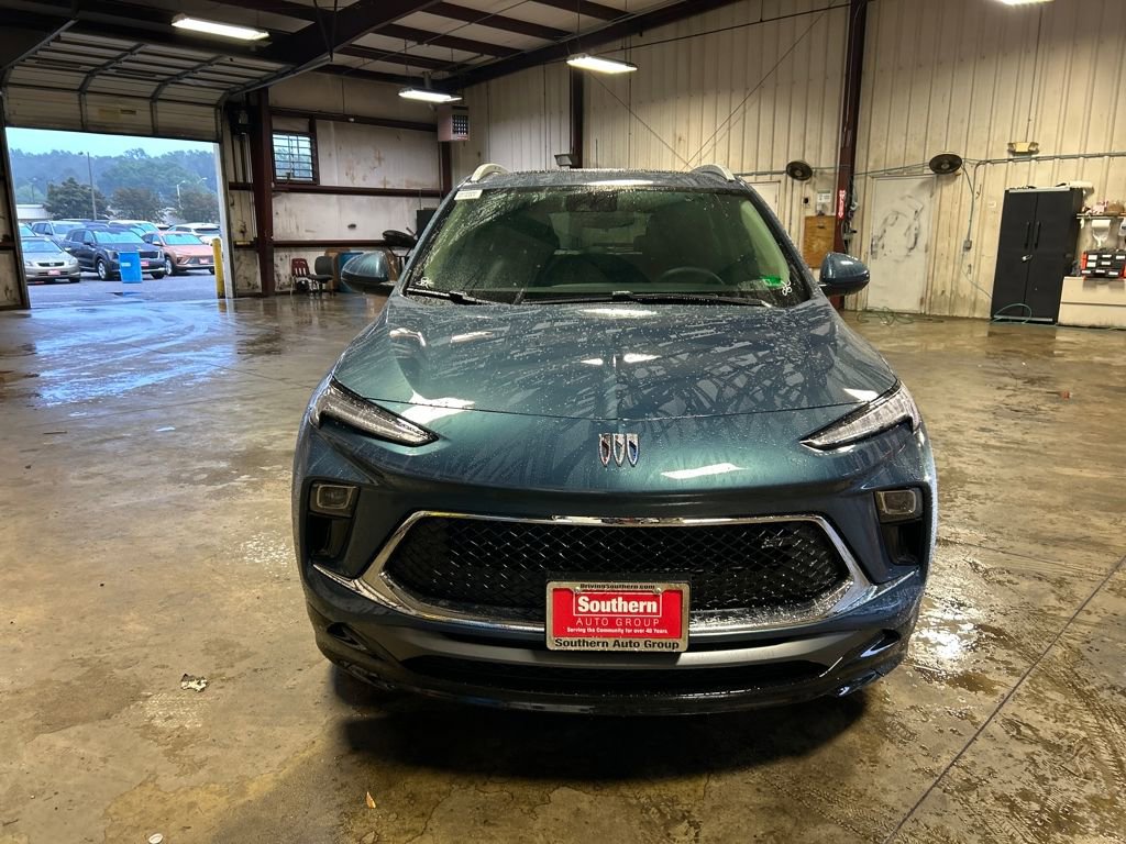 2026 Buick Encore GX Sport Touring photo 2