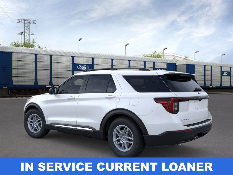 2025 Ford Explorer photo 5