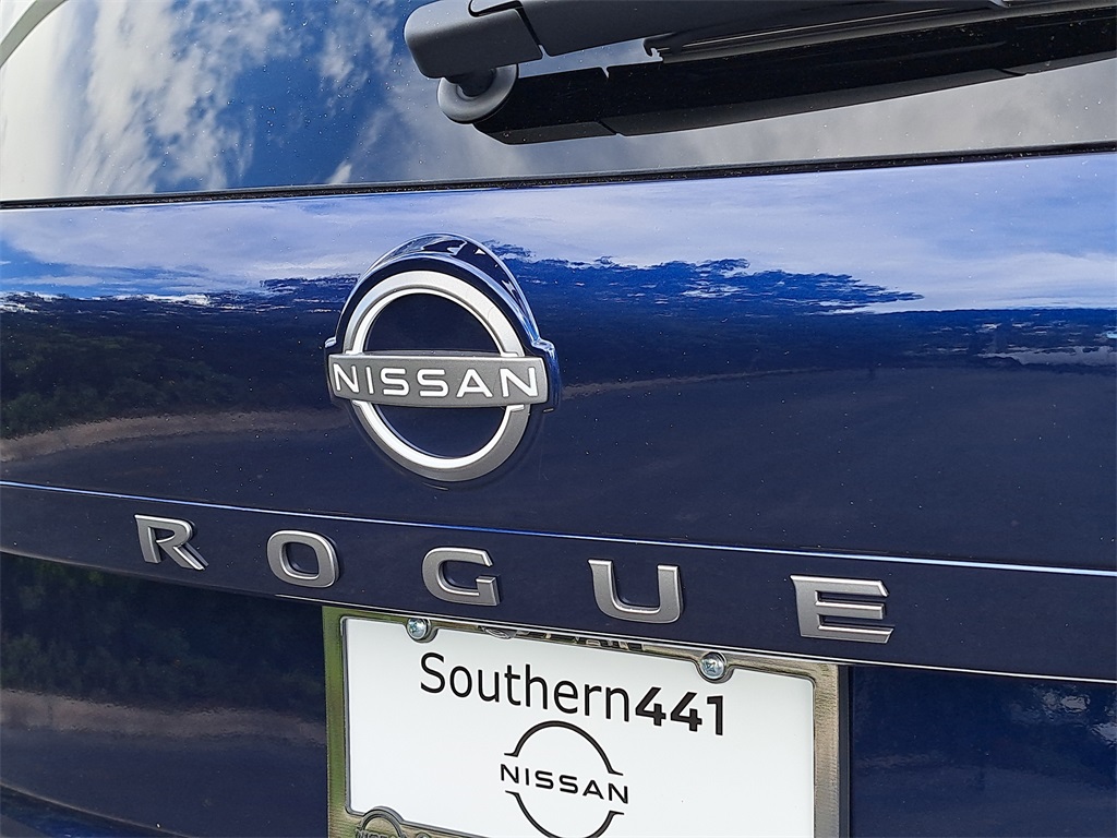 2026 Nissan Rogue SV photo 9