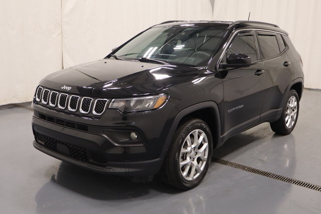2023 Jeep Compass Latitude Lux photo 5