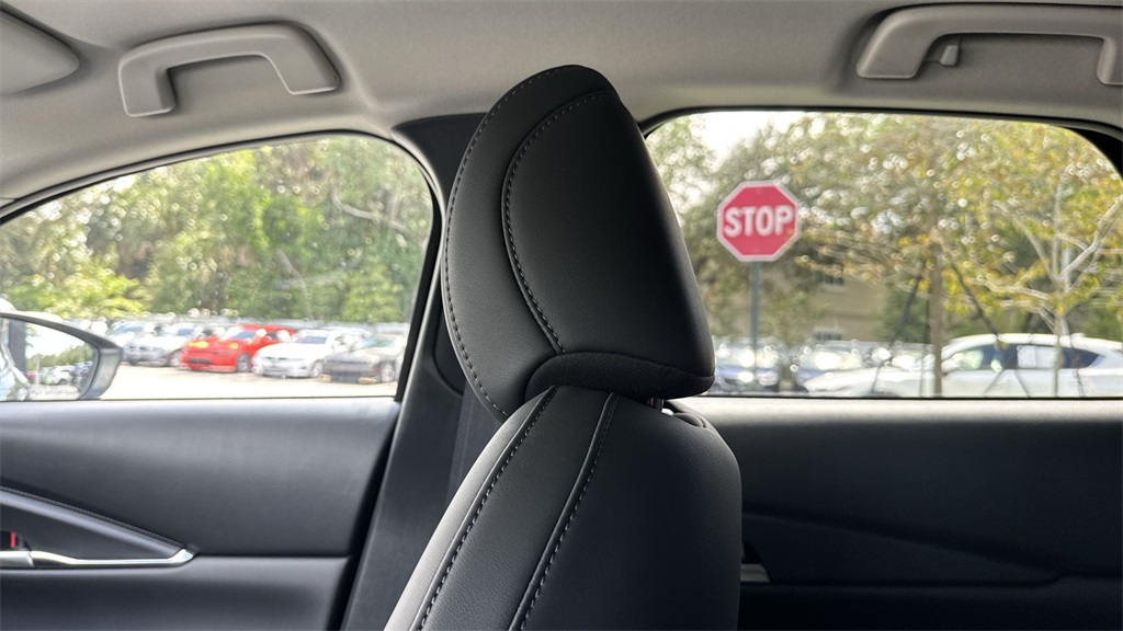 2025 Mazda CX-30 2.5 S Preferred photo 14